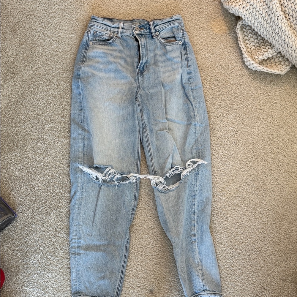 American Eagle Outfitters Light Blue Distressed Boyfriend Jeans